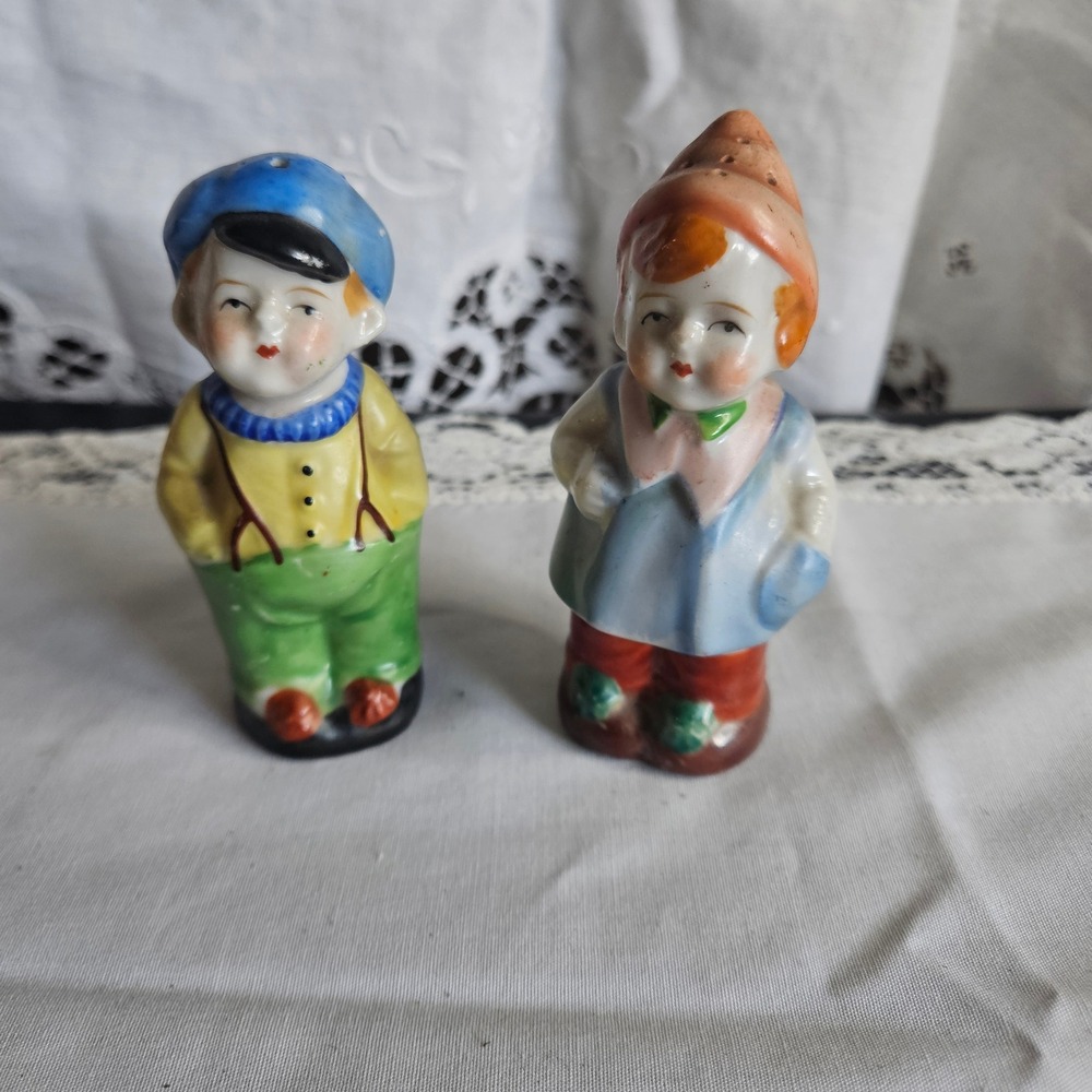 Vintage Dutch Boy Girl Salt & Pepper Shakers Japan 4"